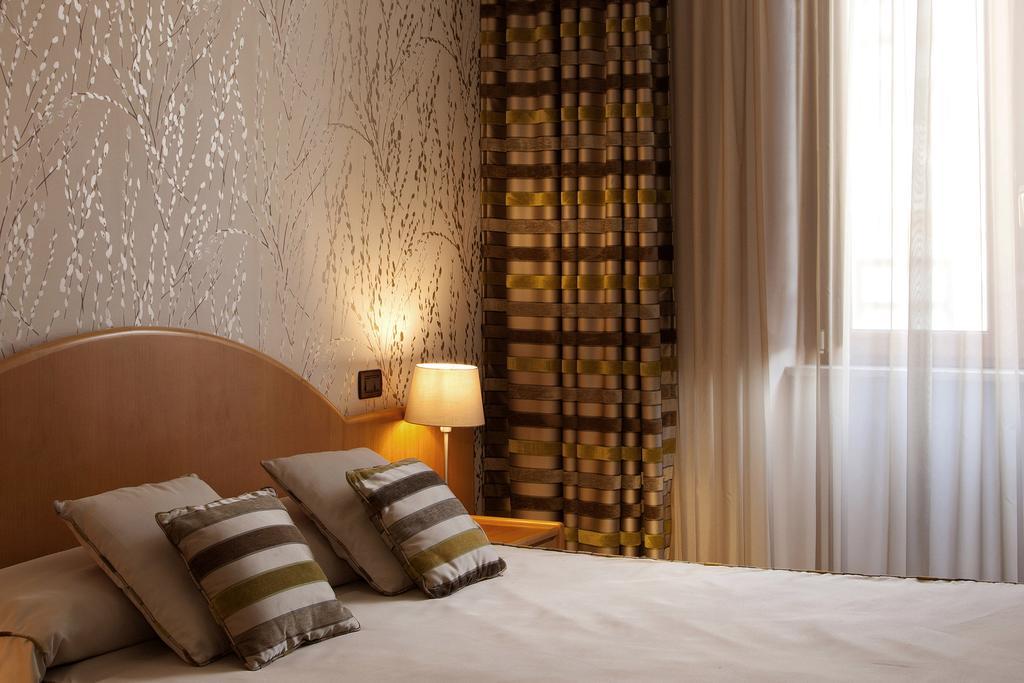 Hotel Del Corso Сорренто Экстерьер фото